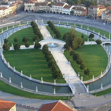 Attic For 4 Center - Ac & Reserved Parking Padova
