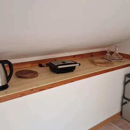 Attic For 4 Center - Ac & Reserved Parking